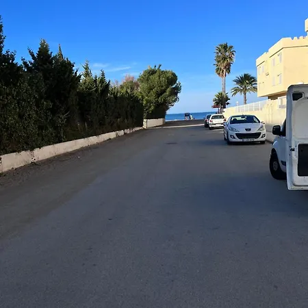 Seaview 4 Star Beach Apartment *