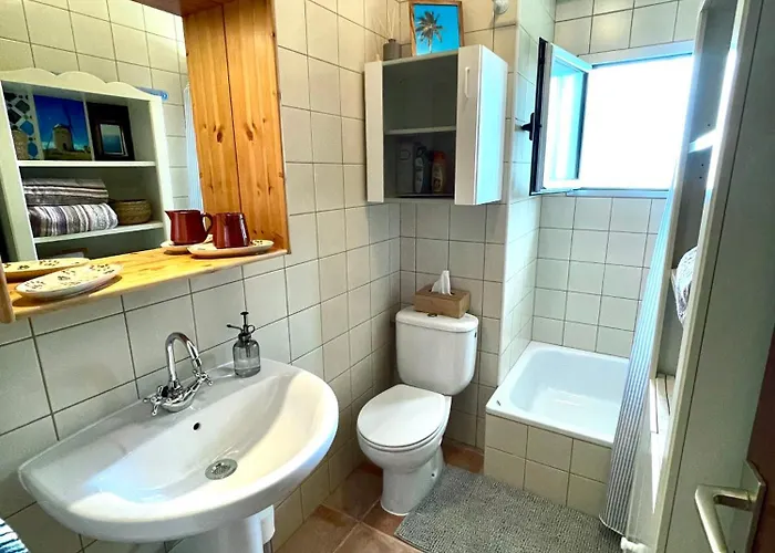 Апартаменти Seaview 4 Star Beach *