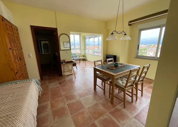 Апартаменти Seaview 4 Star Beach *